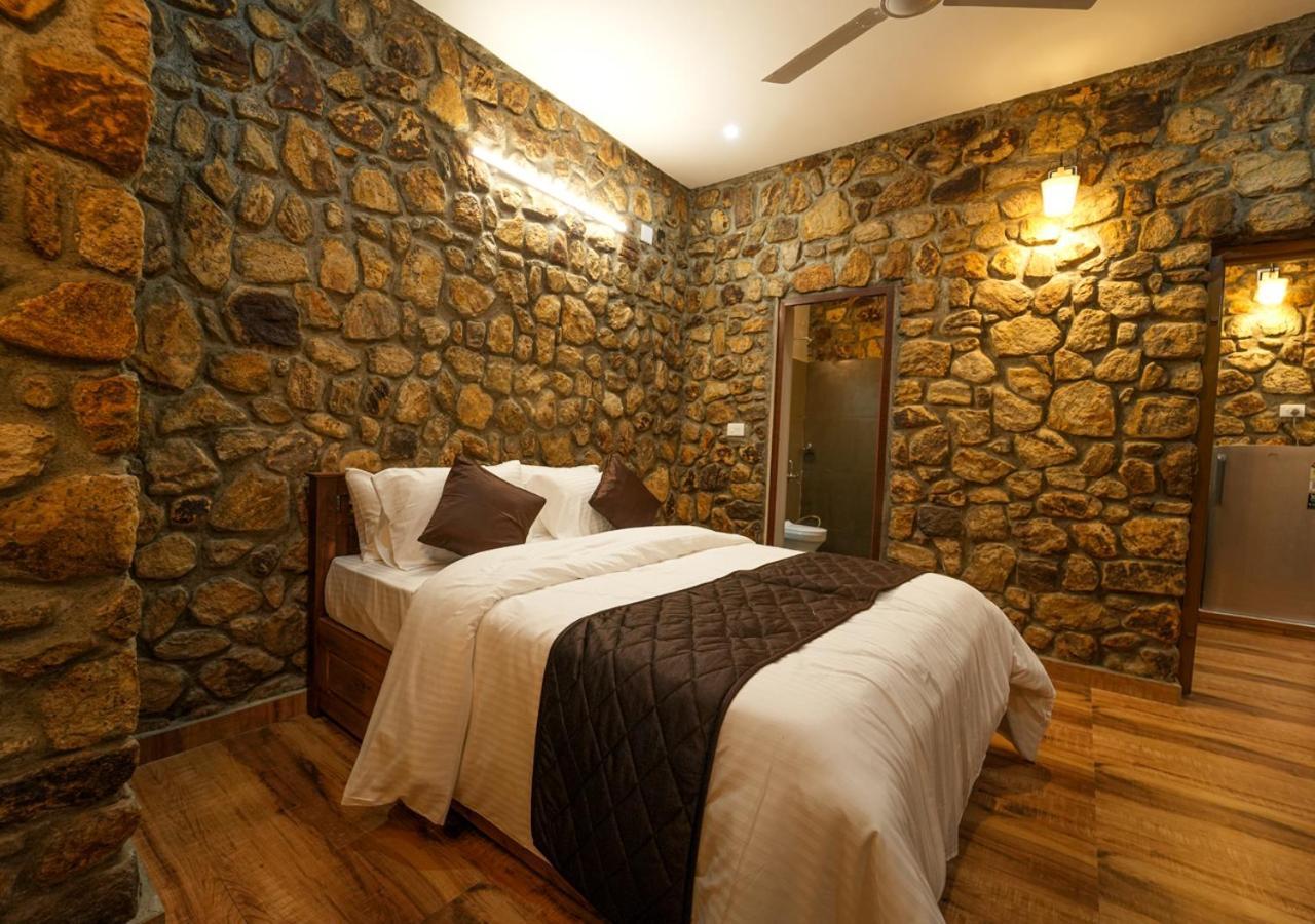Tiyans Stone Castle Private Tea Villa Vagamon By Voye Homes Exteriér fotografie