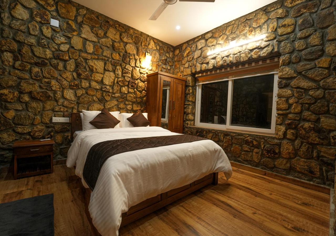Tiyans Stone Castle Private Tea Villa Vagamon By Voye Homes Exteriér fotografie
