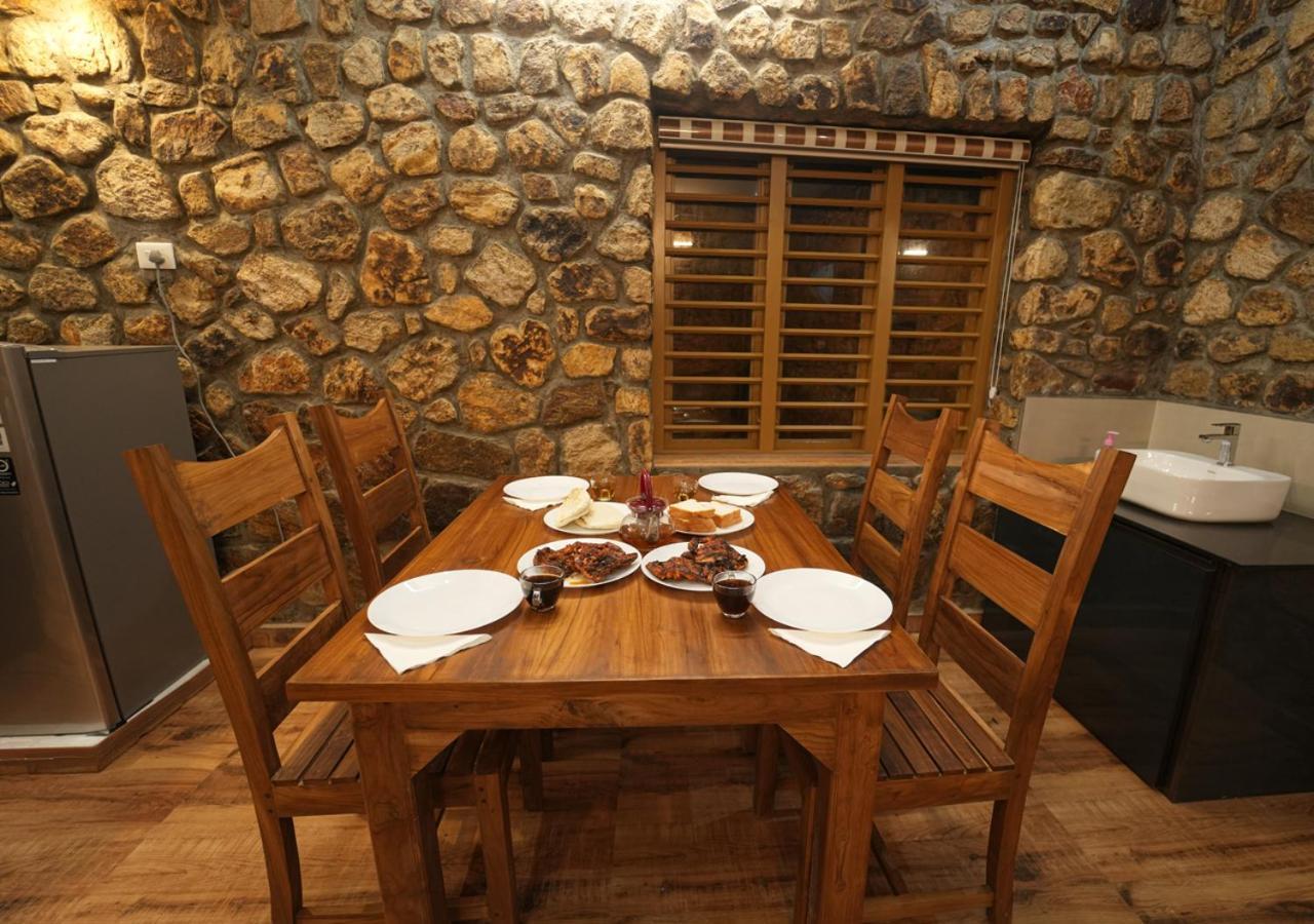 Tiyans Stone Castle Private Tea Villa Vagamon By Voye Homes Exteriér fotografie