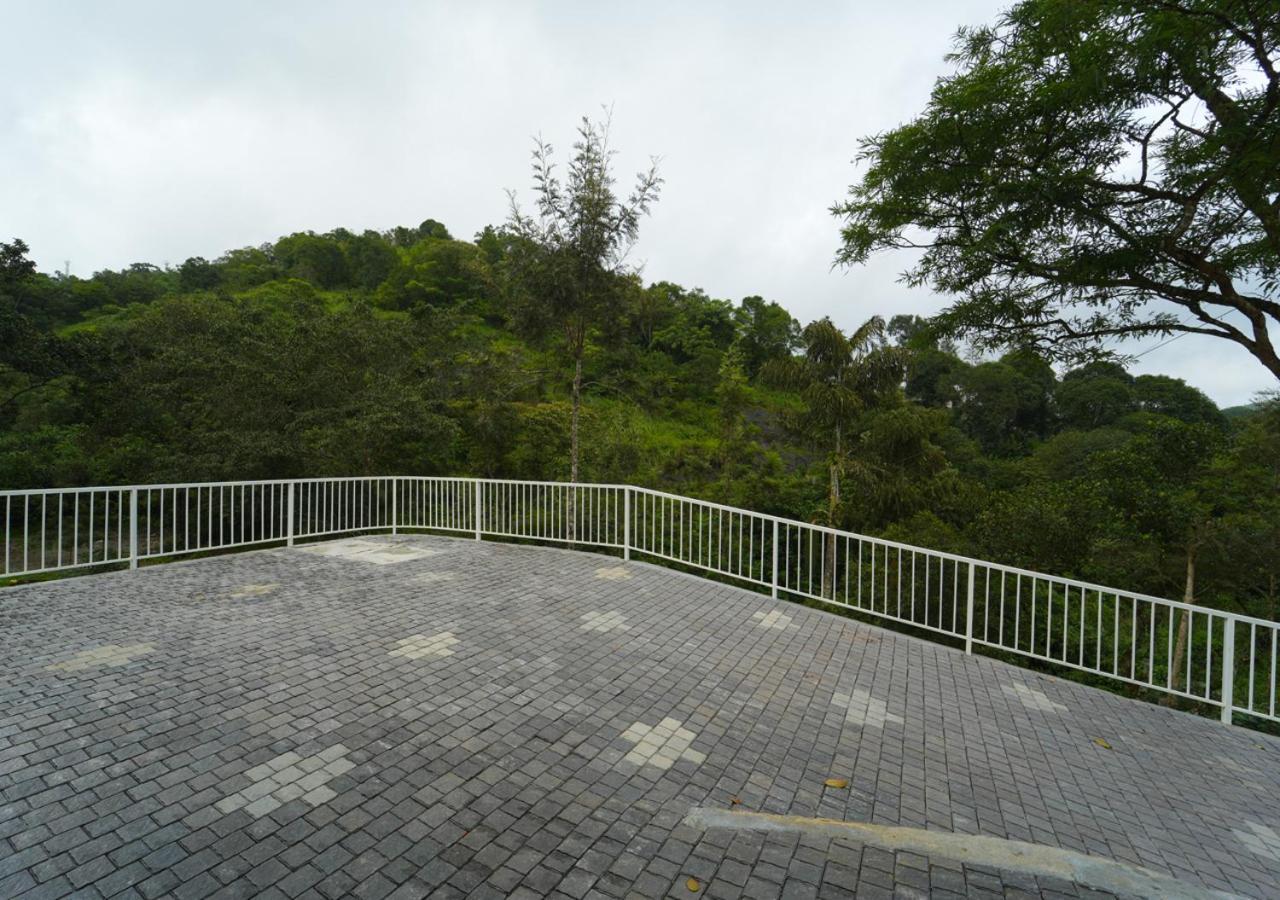 Tiyans Stone Castle Private Tea Villa Vagamon By Voye Homes Exteriér fotografie