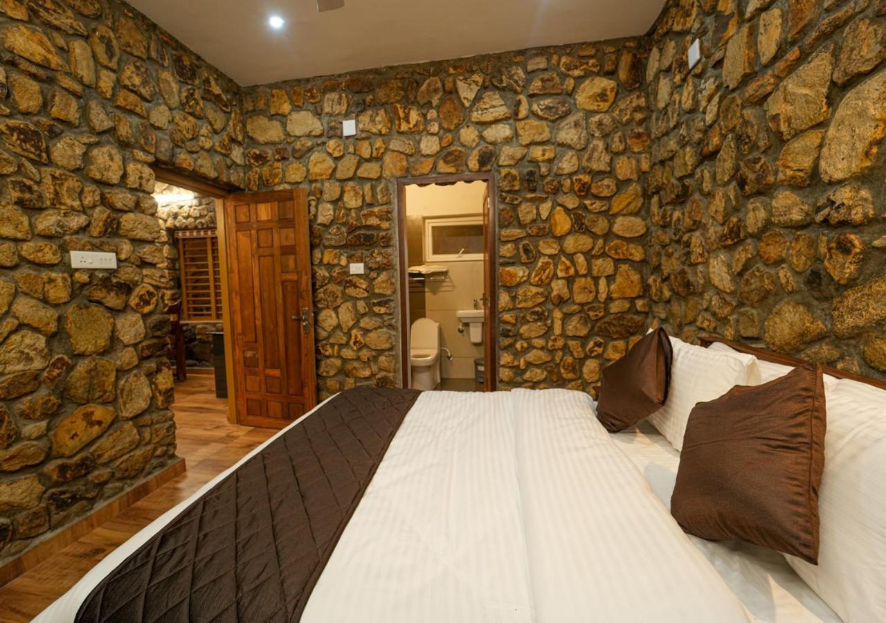 Tiyans Stone Castle Private Tea Villa Vagamon By Voye Homes Exteriér fotografie