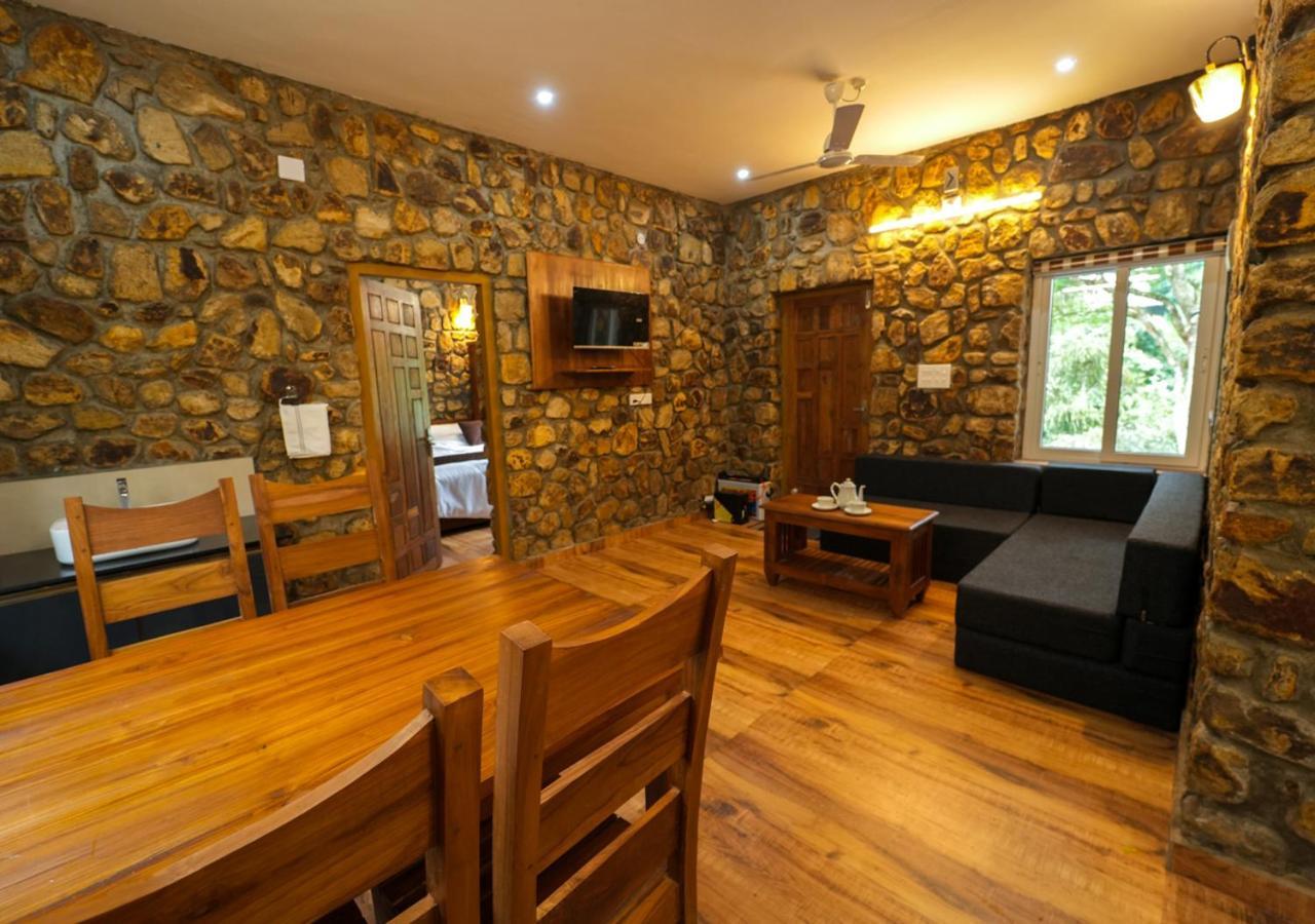 Tiyans Stone Castle Private Tea Villa Vagamon By Voye Homes Exteriér fotografie